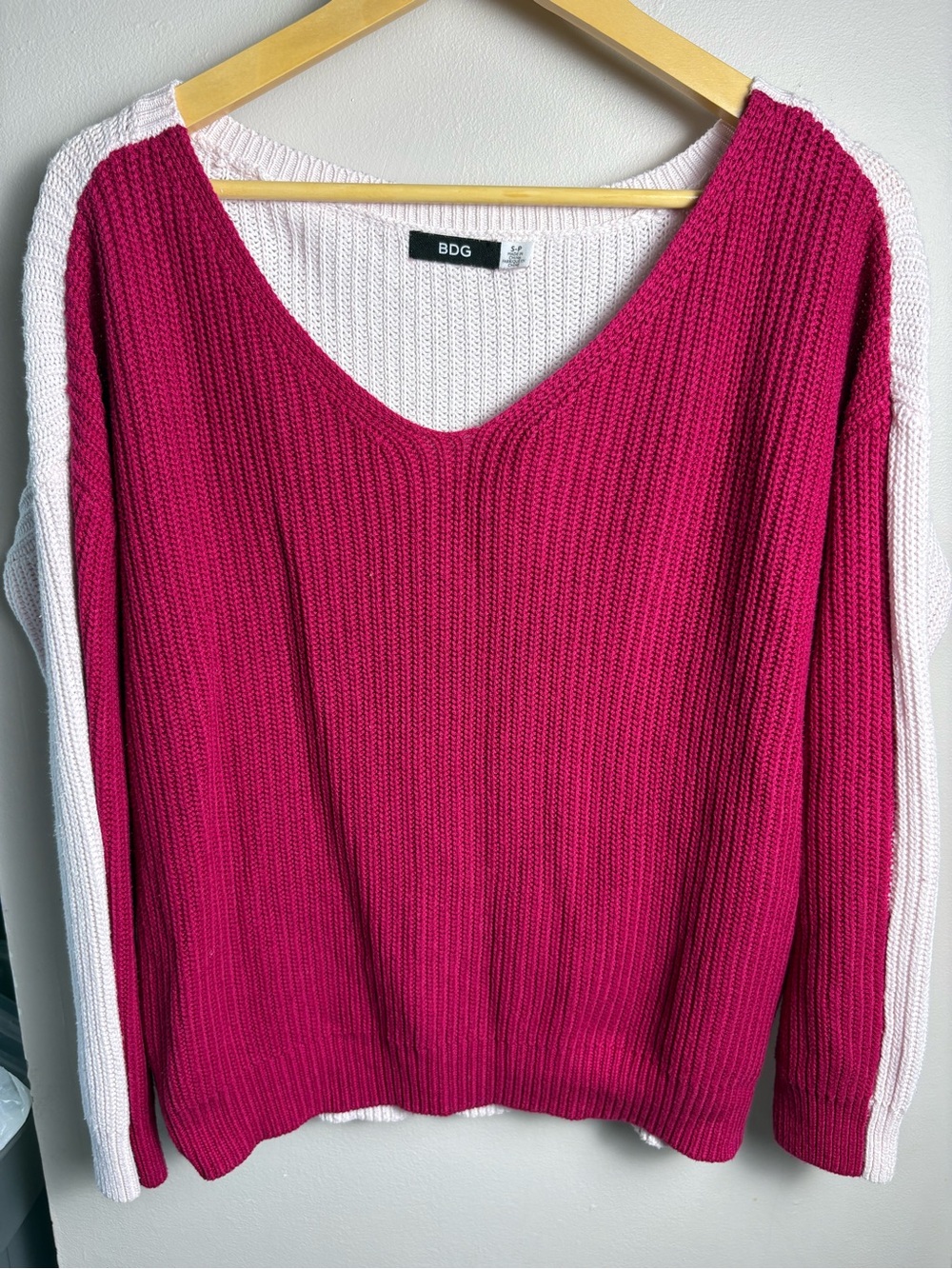 BDG Urban Outfitters Billie Colourblock V-Neck Knit Sweater Small